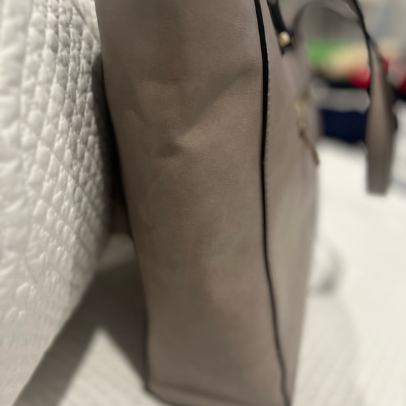 Sole Society work bag with laptop sleeve. Great condition. Functional pockets. - Picture 3 of 5